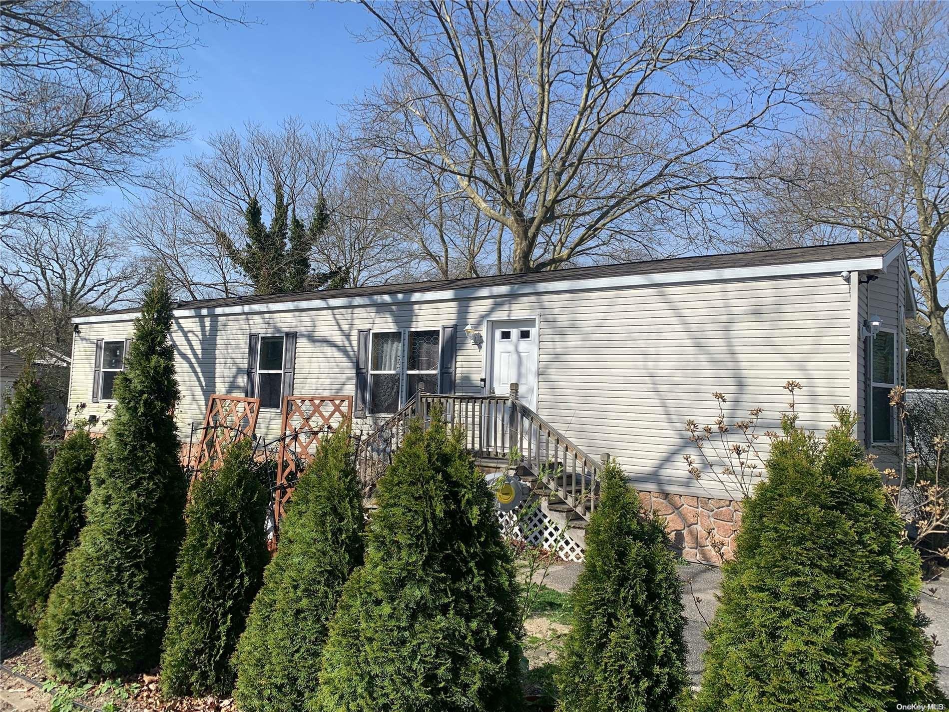 Single Family Palm  Suffolk County, NY 11942, MLS-L3545270-2