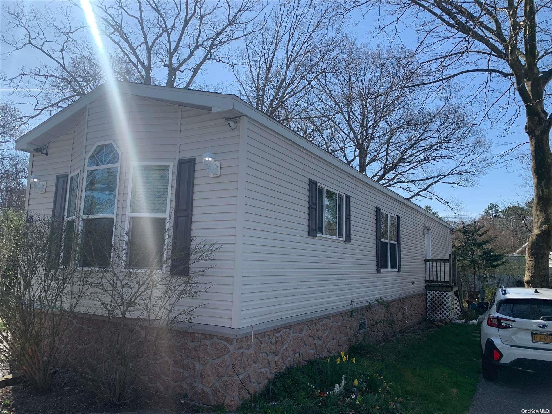 Single Family Palm  Suffolk County, NY 11942, MLS-L3545270-3