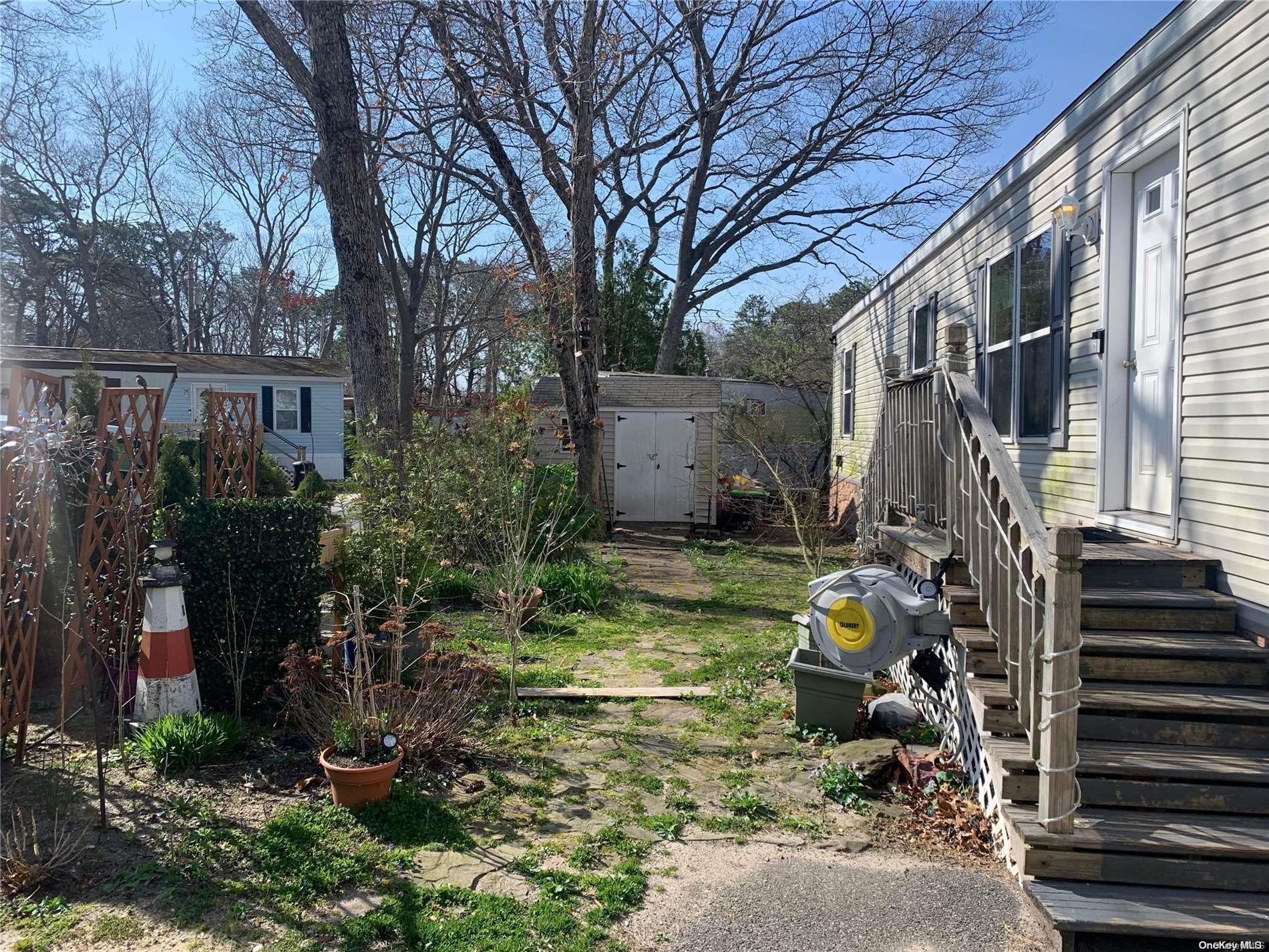 Single Family Palm  Suffolk County, NY 11942, MLS-L3545270-4