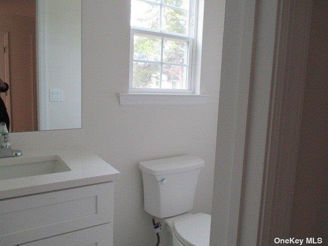 Single Family Macdonald  Suffolk County, NY 11713, MLS-L3545690-26