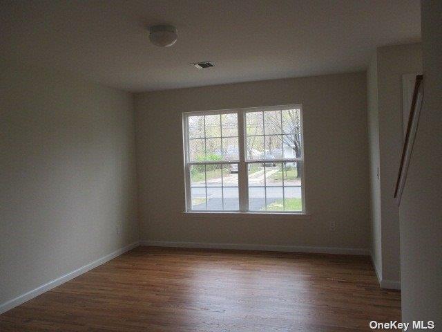 Single Family Macdonald  Suffolk County, NY 11713, MLS-L3545690-28