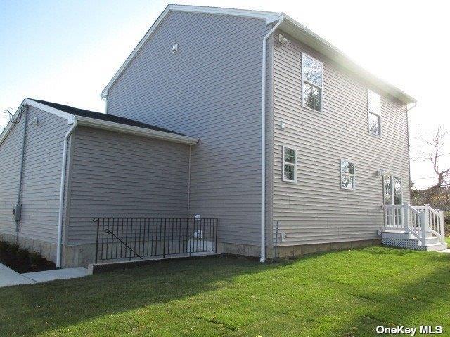 Single Family Macdonald  Suffolk County, NY 11713, MLS-L3545690-6