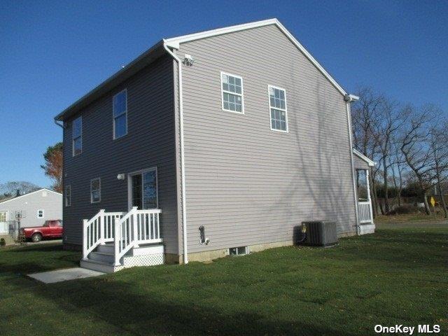 Single Family Macdonald  Suffolk County, NY 11713, MLS-L3545690-7