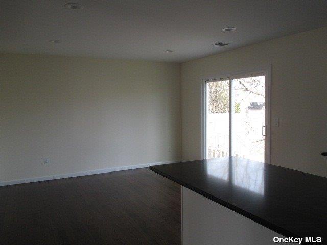 Single Family Macdonald  Suffolk County, NY 11713, MLS-L3545690-9