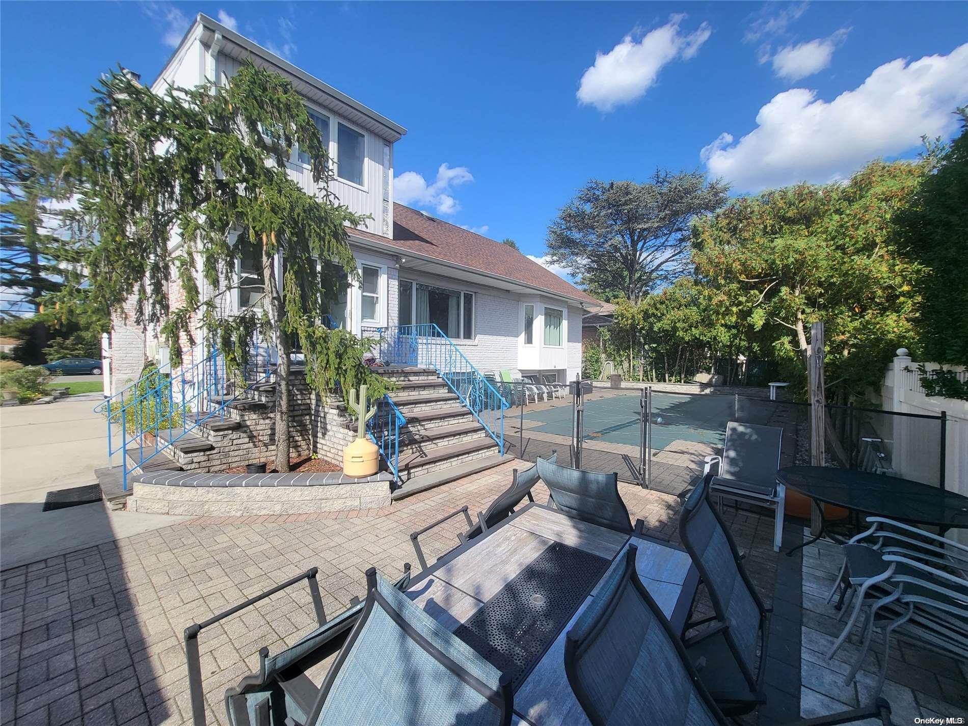 Single Family Valentines  Nassau County, NY 11590, MLS-L3545815-14