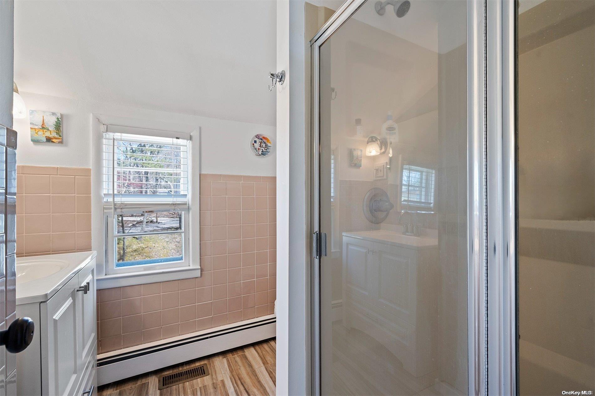 Single Family Doris  Suffolk County, NY 11968, MLS-L3546111-27
