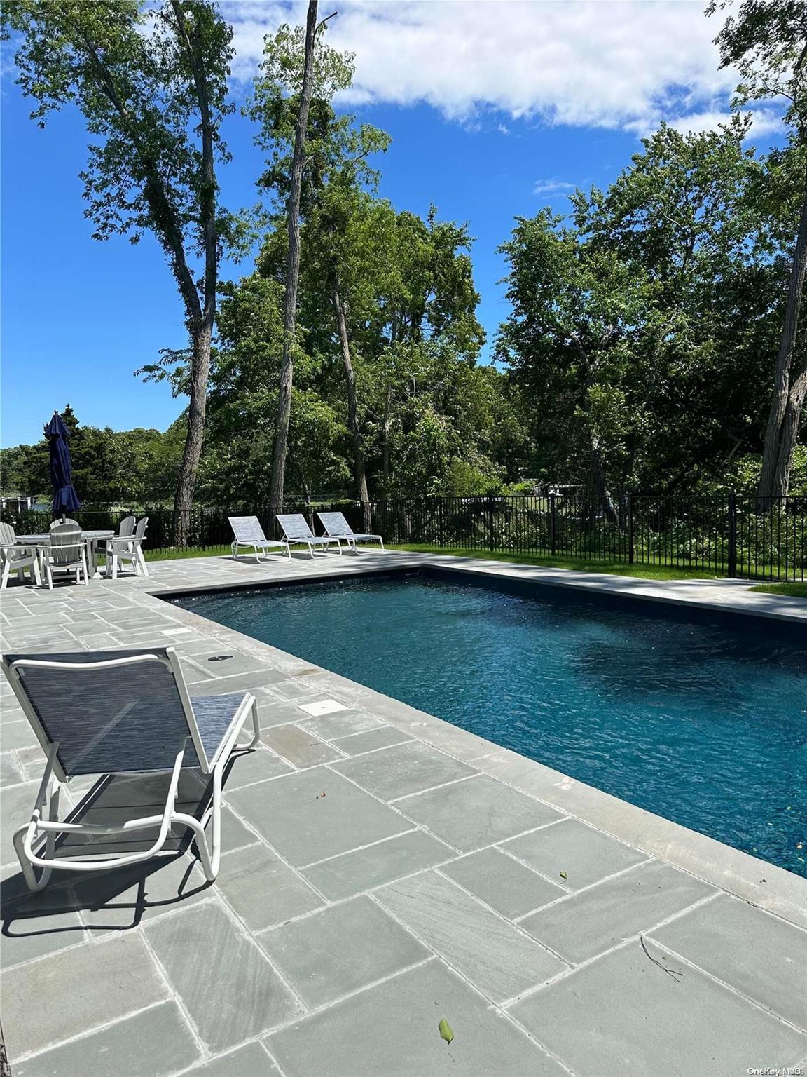 Apartment Glenn  Suffolk County, NY 11971, MLS-L3546491-24