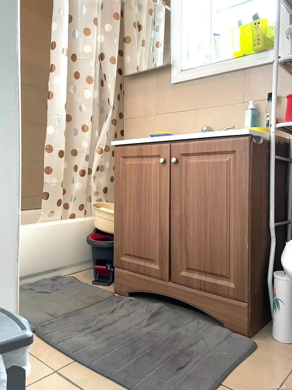 Single Family 58th St  Queens, NY 11377, MLS-L3546668-5