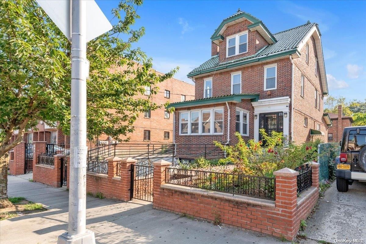 Single Family 168th  Queens, NY 11432, MLS-L3548075-24