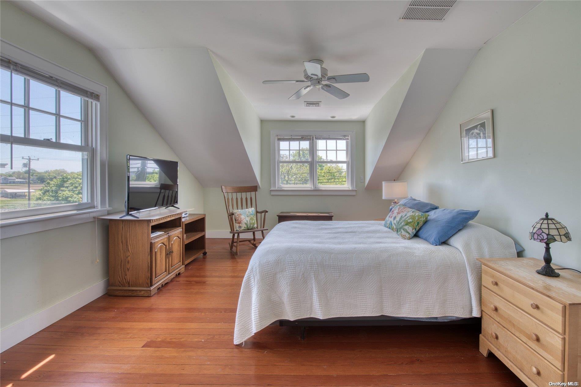 Single Family Main  Suffolk County, NY 11957, MLS-L3548646-11