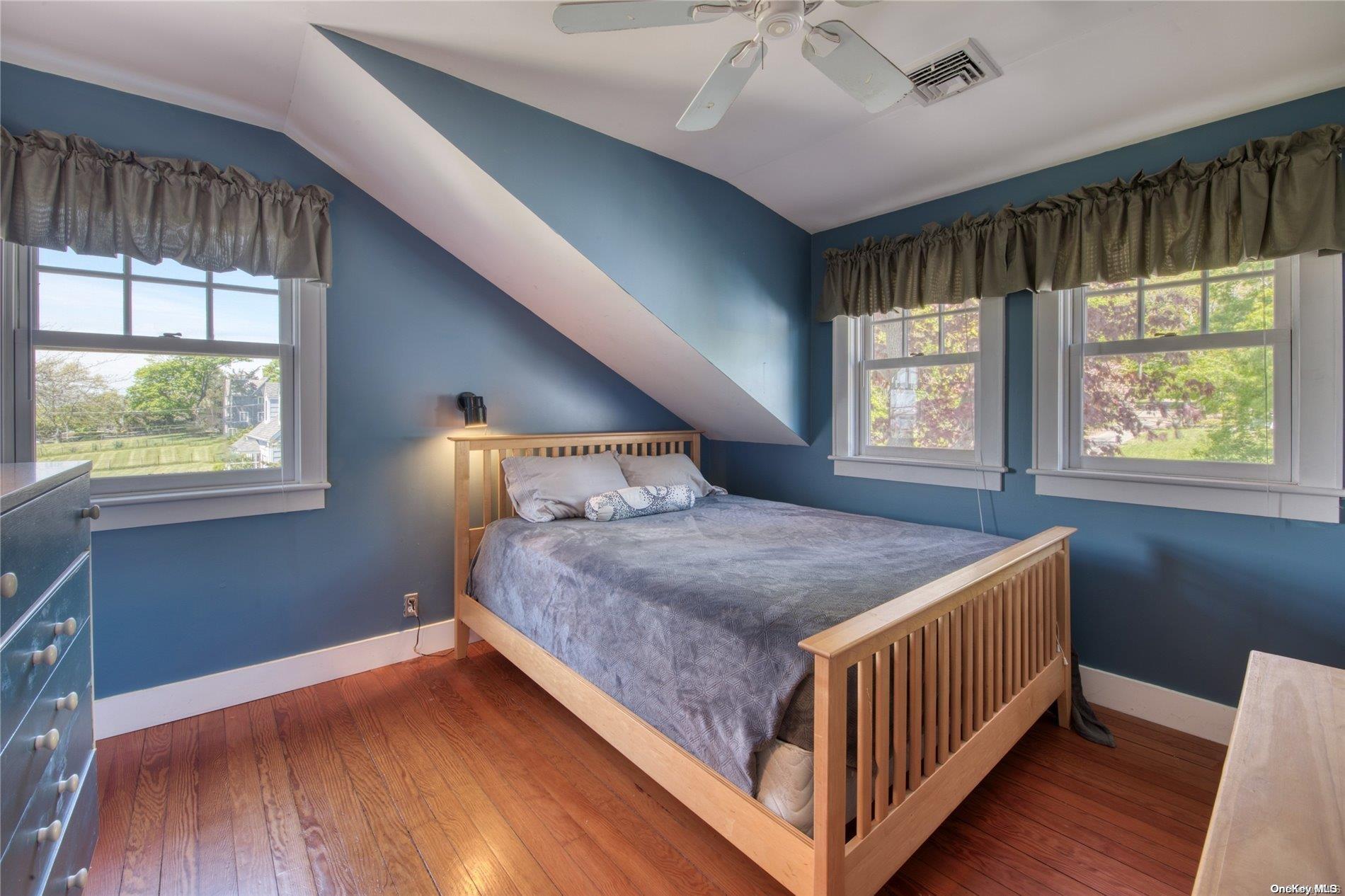 Single Family Main  Suffolk County, NY 11957, MLS-L3548646-14