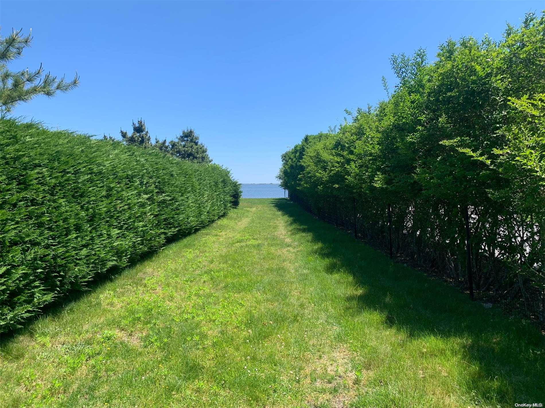 Single Family Walker  Suffolk County, NY 11942, MLS-L3550829-19