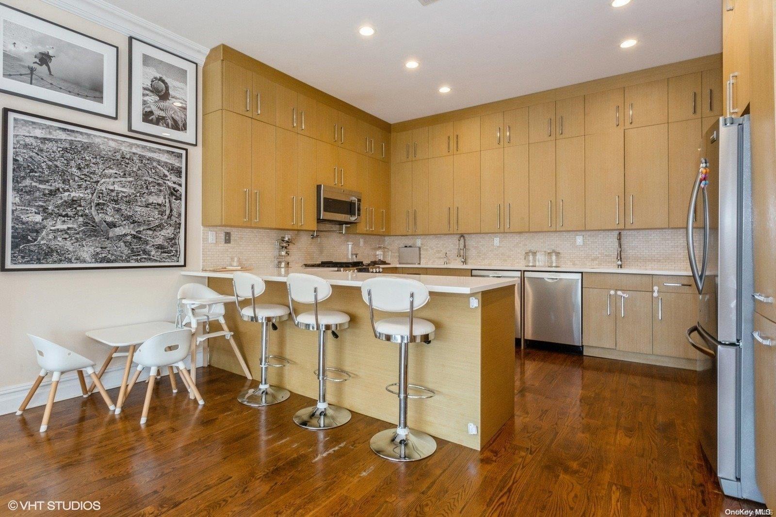 Condo Central  Nassau County, NY 11559, MLS-L3550844-11