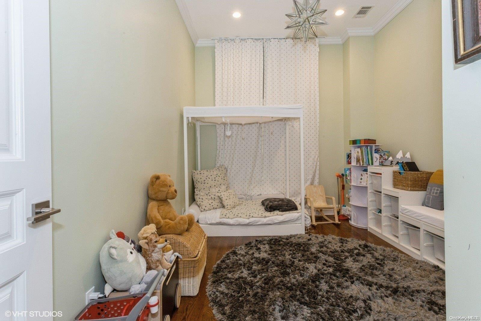 Condo Central  Nassau County, NY 11559, MLS-L3550844-16