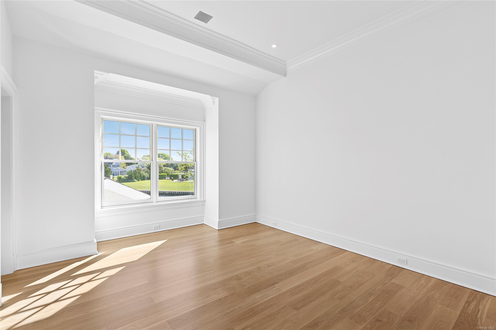 Single Family Club  Suffolk County, NY 11960, MLS-L3550916-18