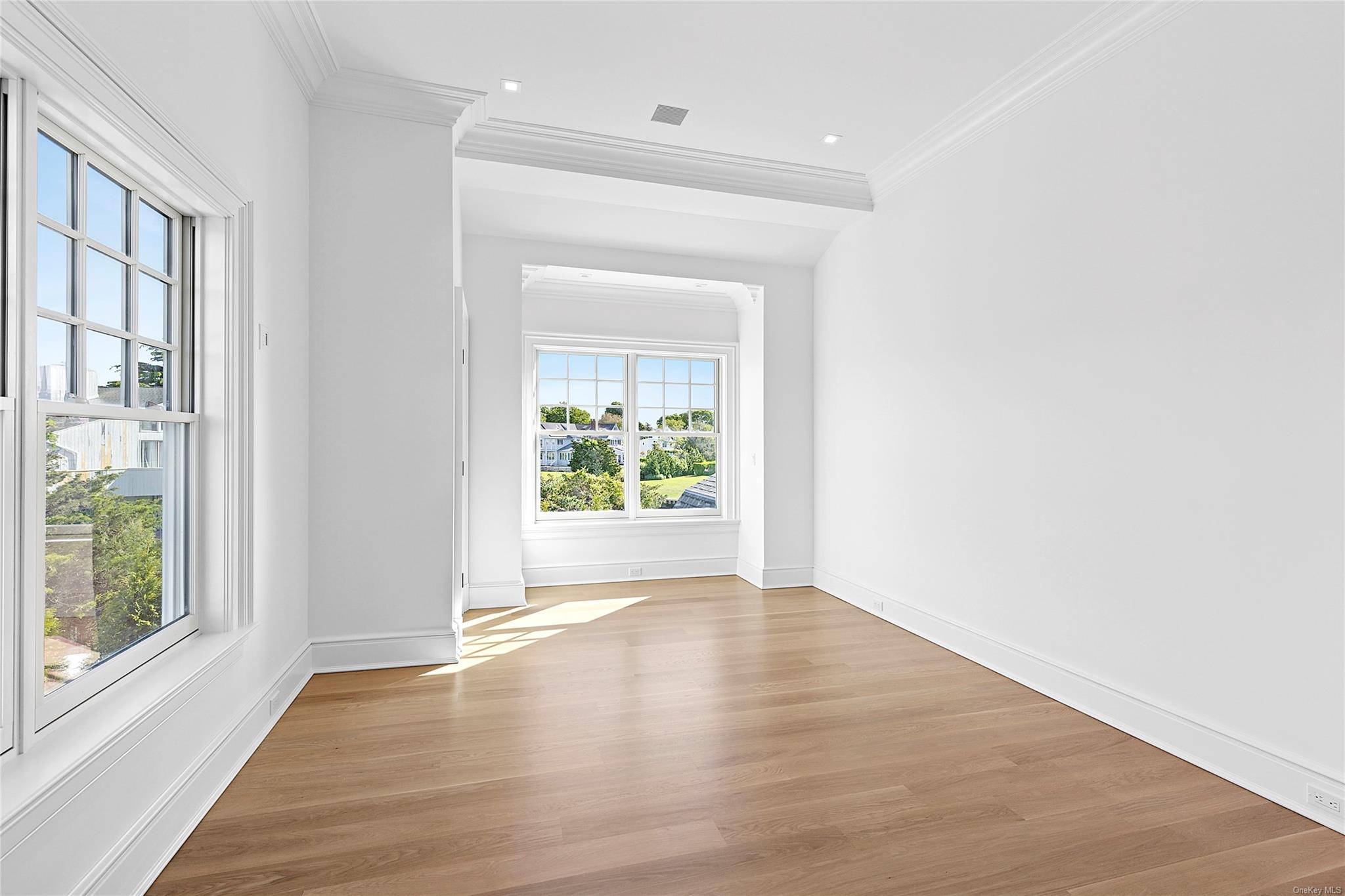 Single Family Club  Suffolk County, NY 11960, MLS-L3550916-20