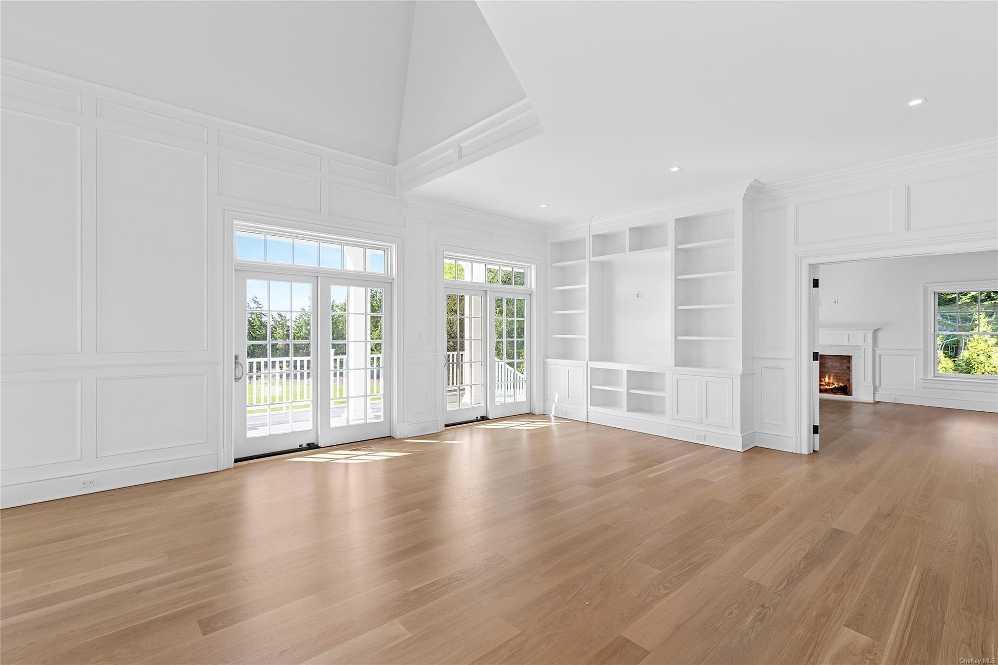 Single Family Club  Suffolk County, NY 11960, MLS-L3550916-21