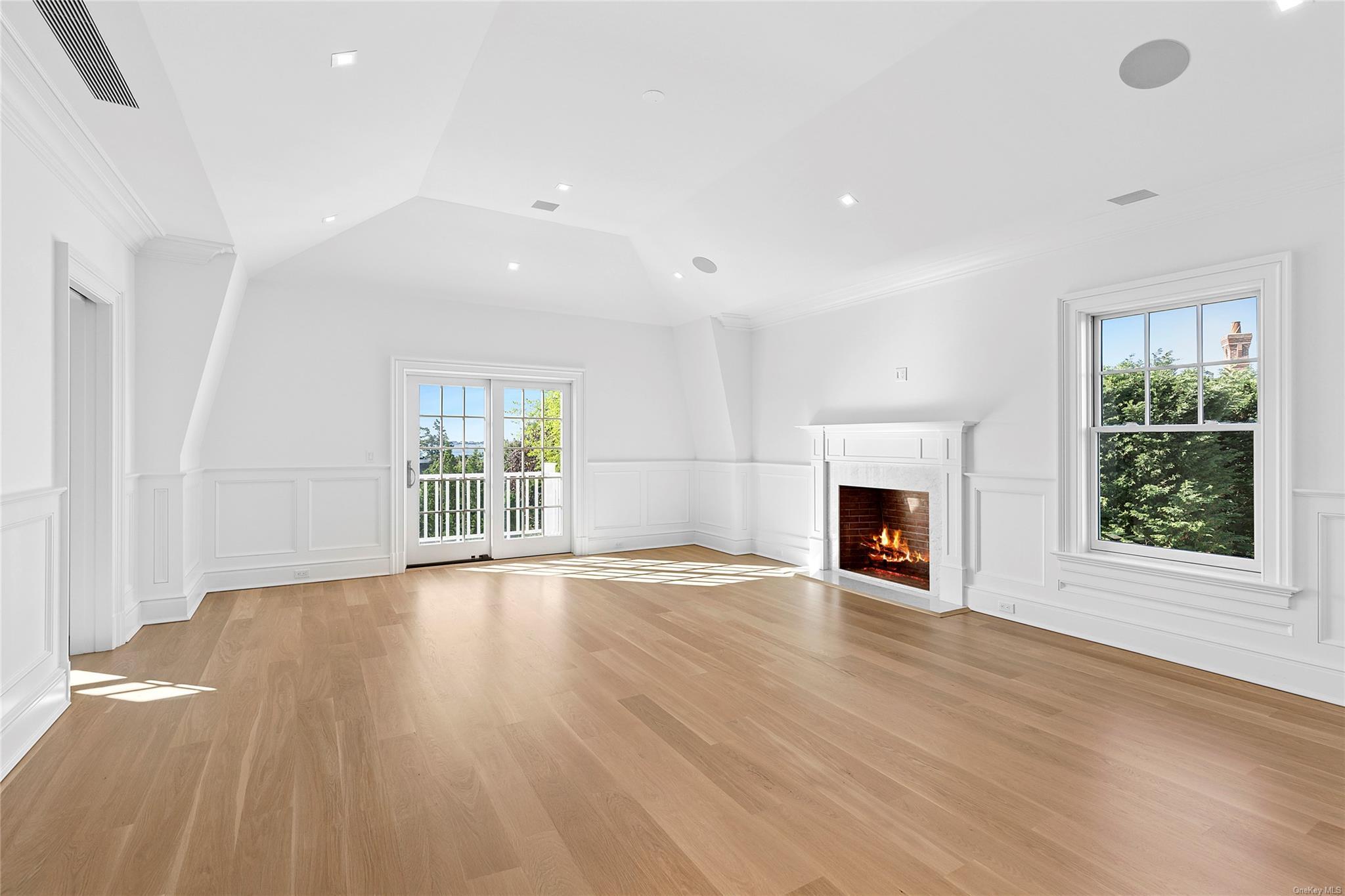 Single Family Club  Suffolk County, NY 11960, MLS-L3550916-8