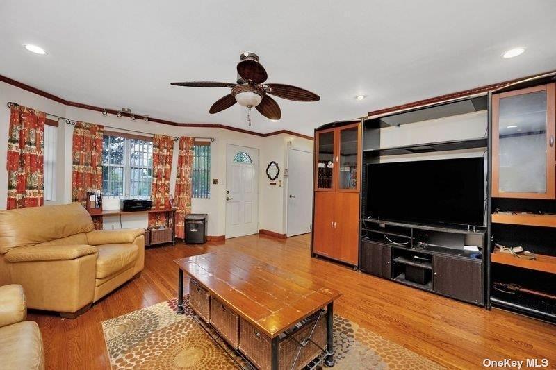 Single Family Swalm Nassau County, NY 11590, MLS-L3551119-14