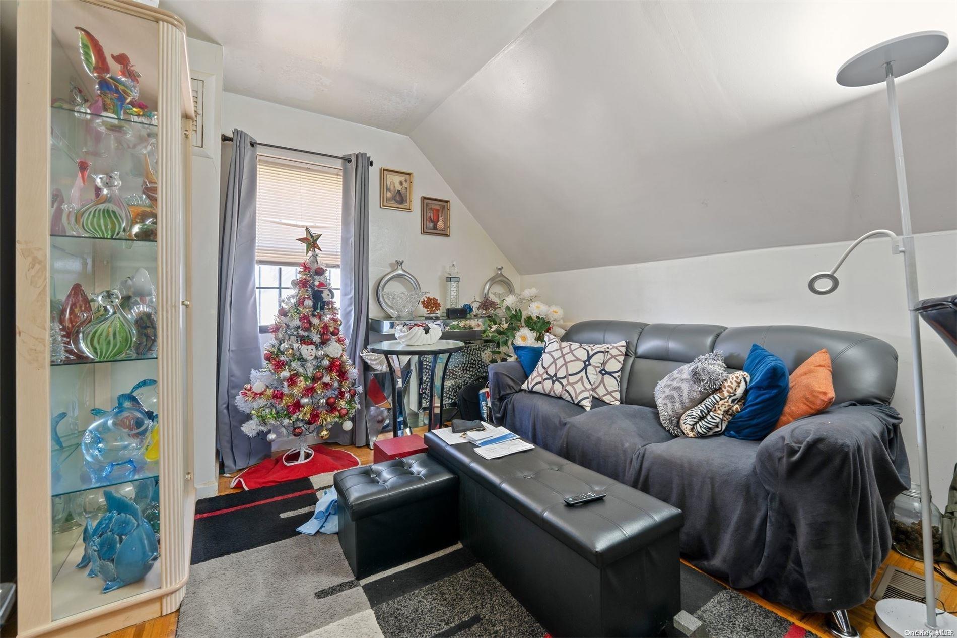 Single Family 194th  Queens, NY 11412, MLS-L3551499-20