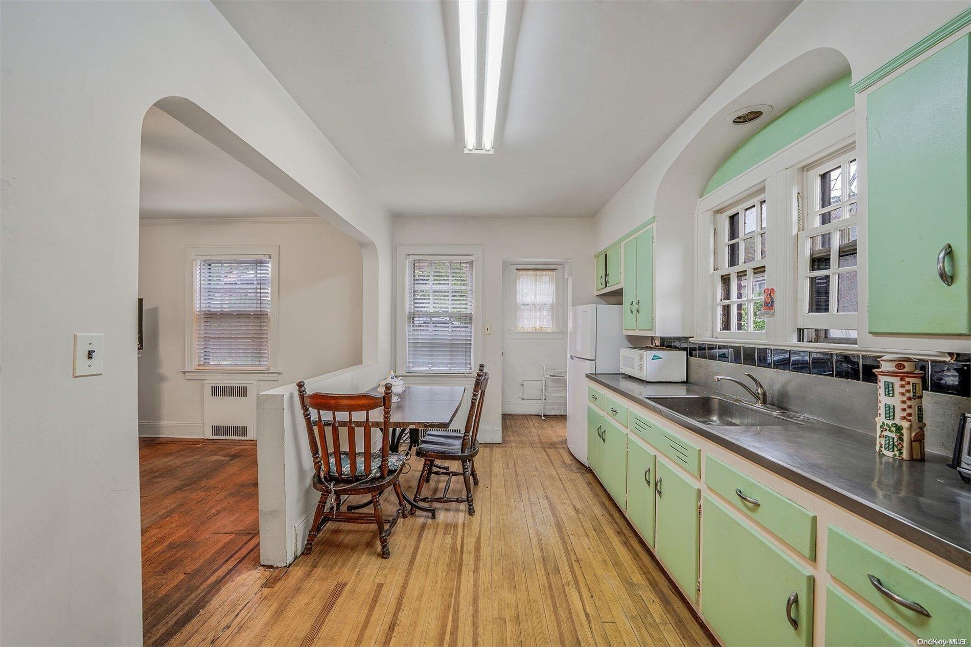 Single Family 60th  Queens, NY 11378, MLS-L3551646-16
