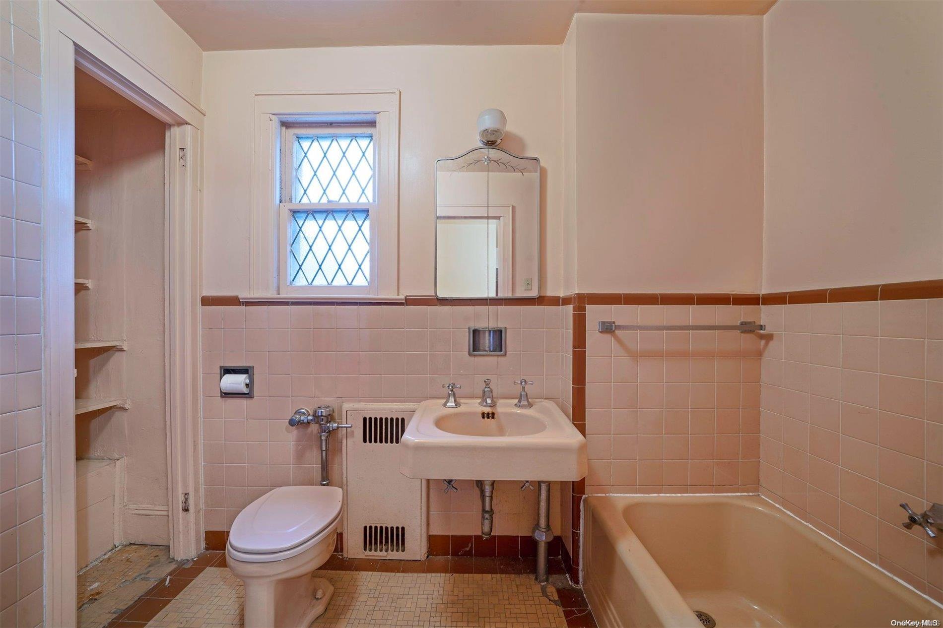 Single Family 60th  Queens, NY 11378, MLS-L3551646-22