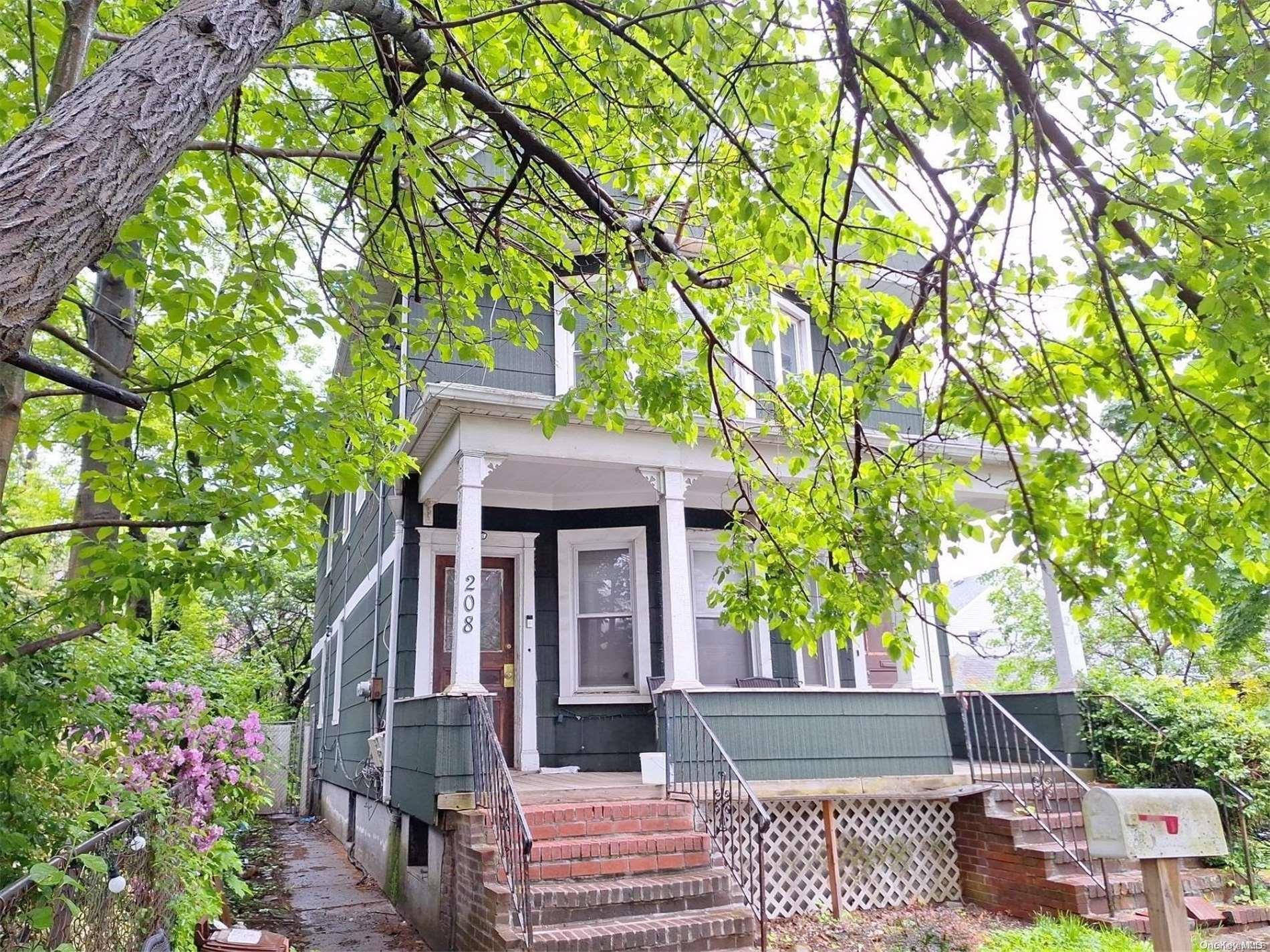 Single Family Myrtle  Staten Island, NY 10310, MLS-L3553621-3