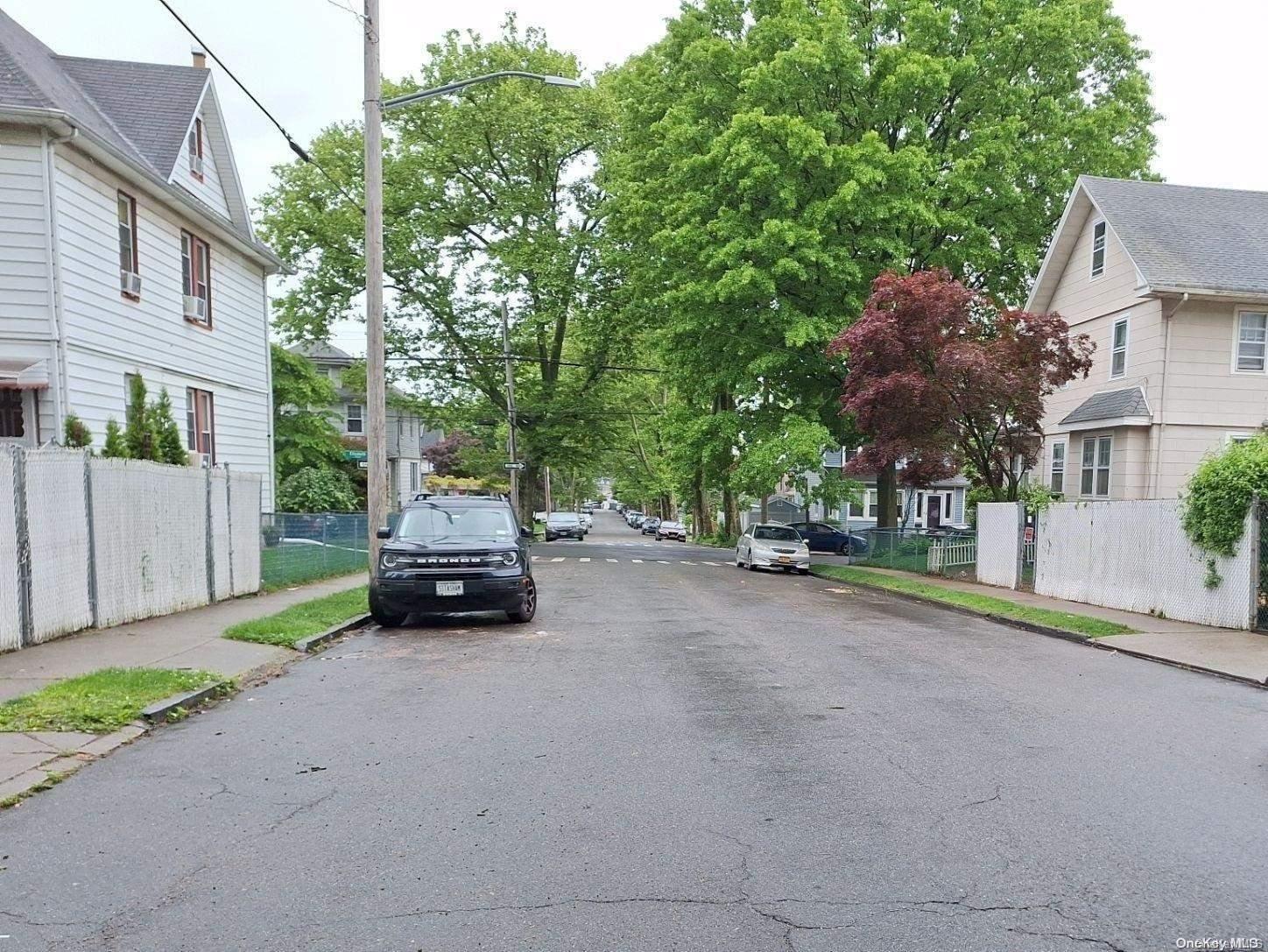 Single Family Myrtle  Staten Island, NY 10310, MLS-L3553621-4