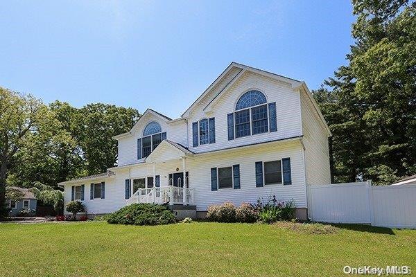 Single Family Rosevale  Suffolk County, NY 11779, MLS-L3554030-3
