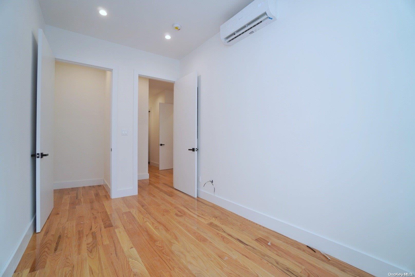 Commercial Sale 28th  Brooklyn, NY 11226, MLS-L3555196-13