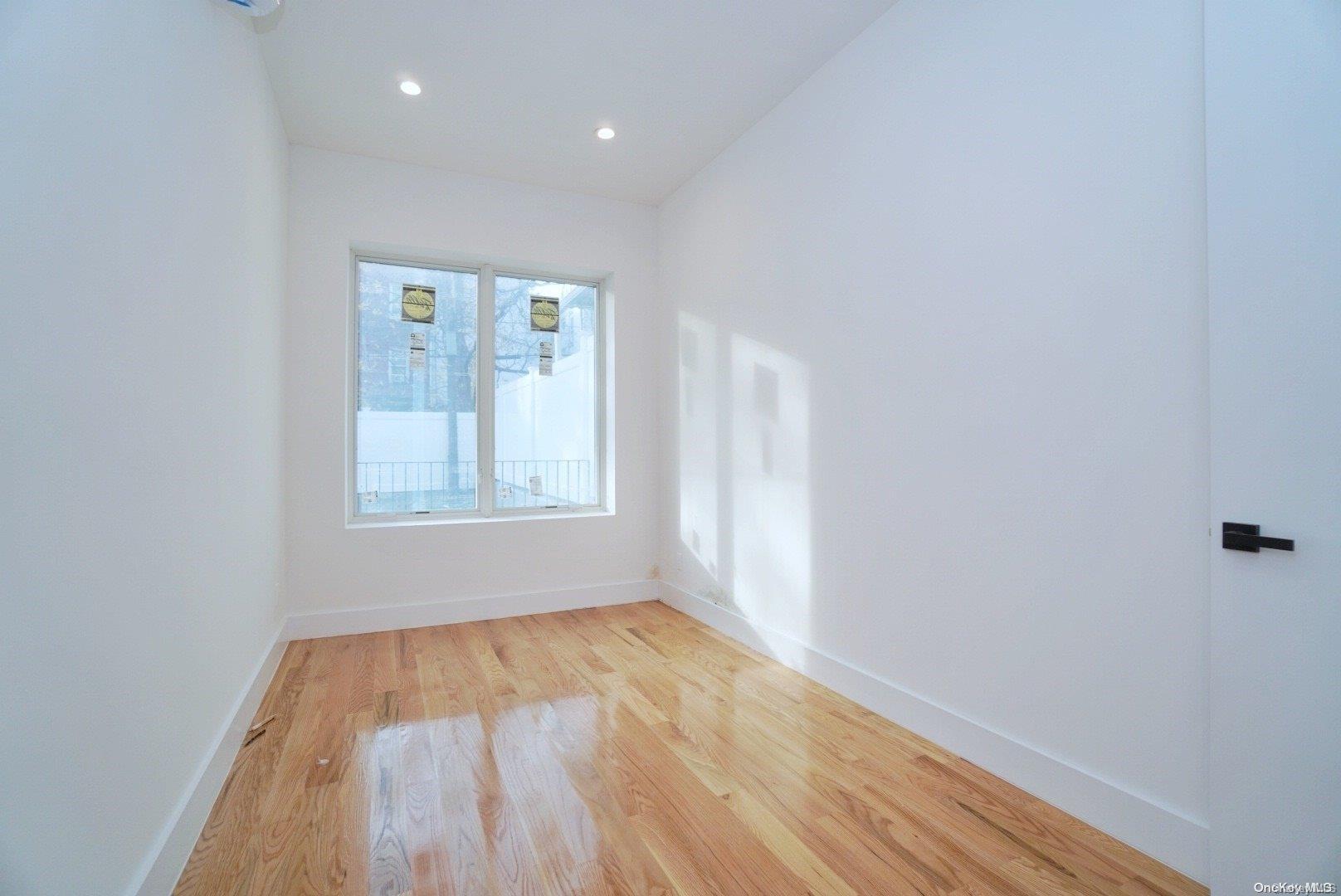 Commercial Sale 28th  Brooklyn, NY 11226, MLS-L3555196-15