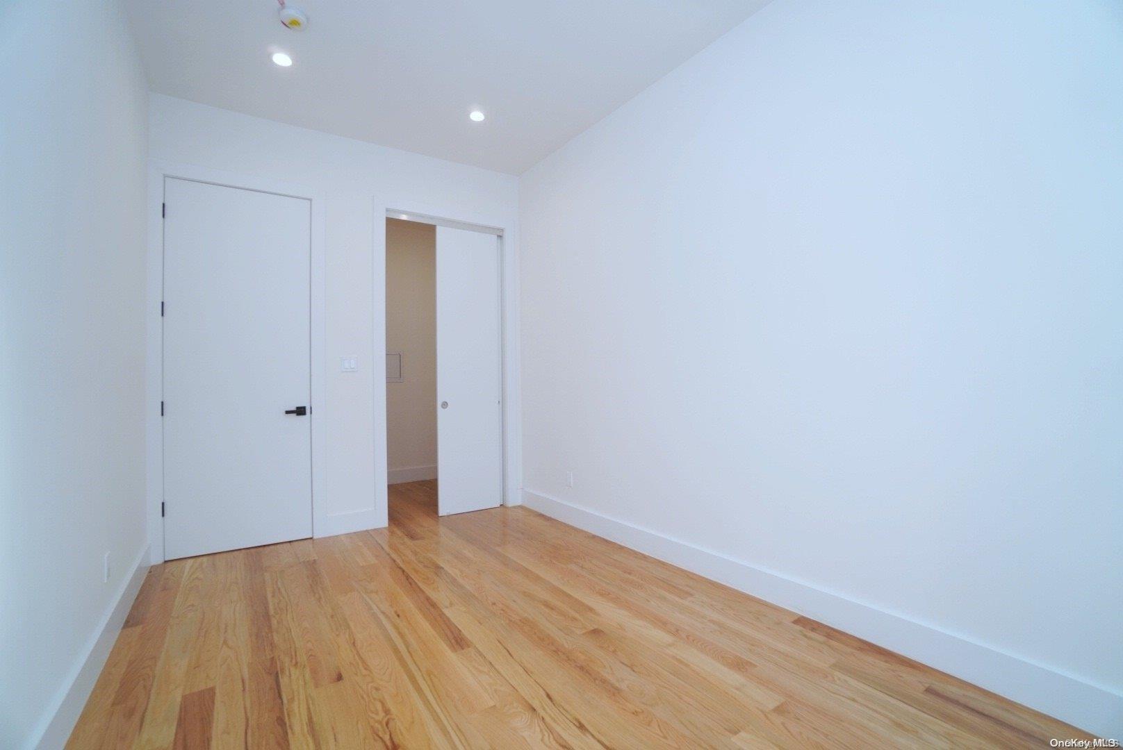Commercial Sale 28th  Brooklyn, NY 11226, MLS-L3555196-16