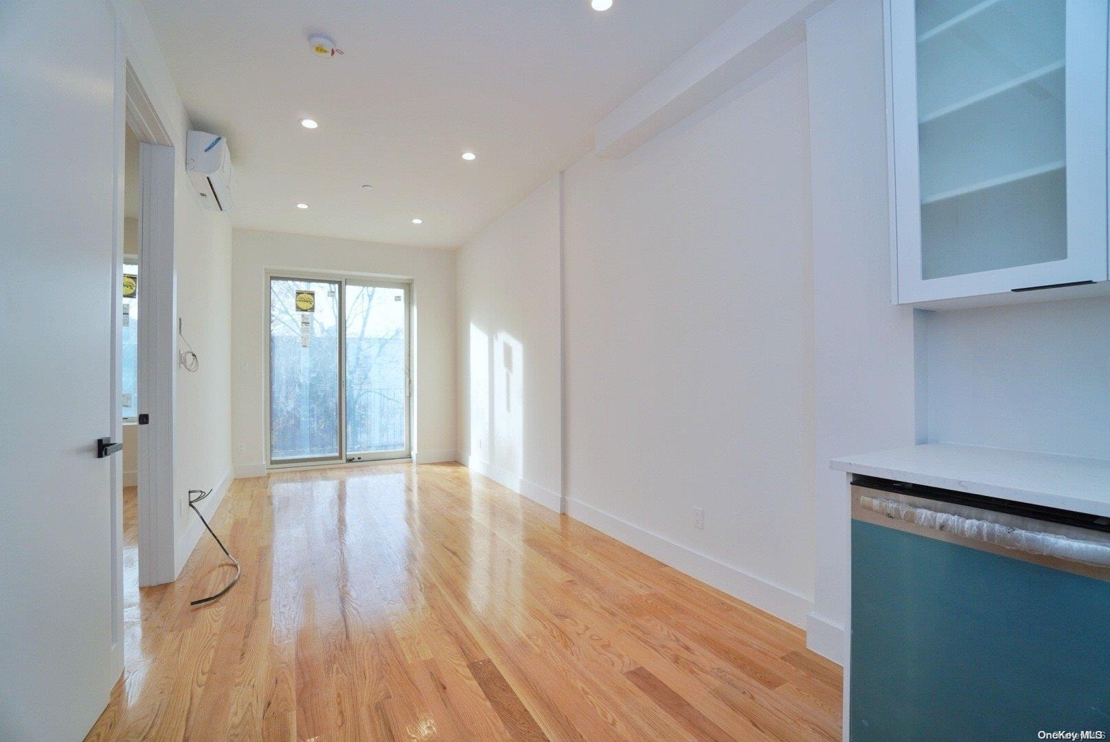 Commercial Sale 28th  Brooklyn, NY 11226, MLS-L3555196-5