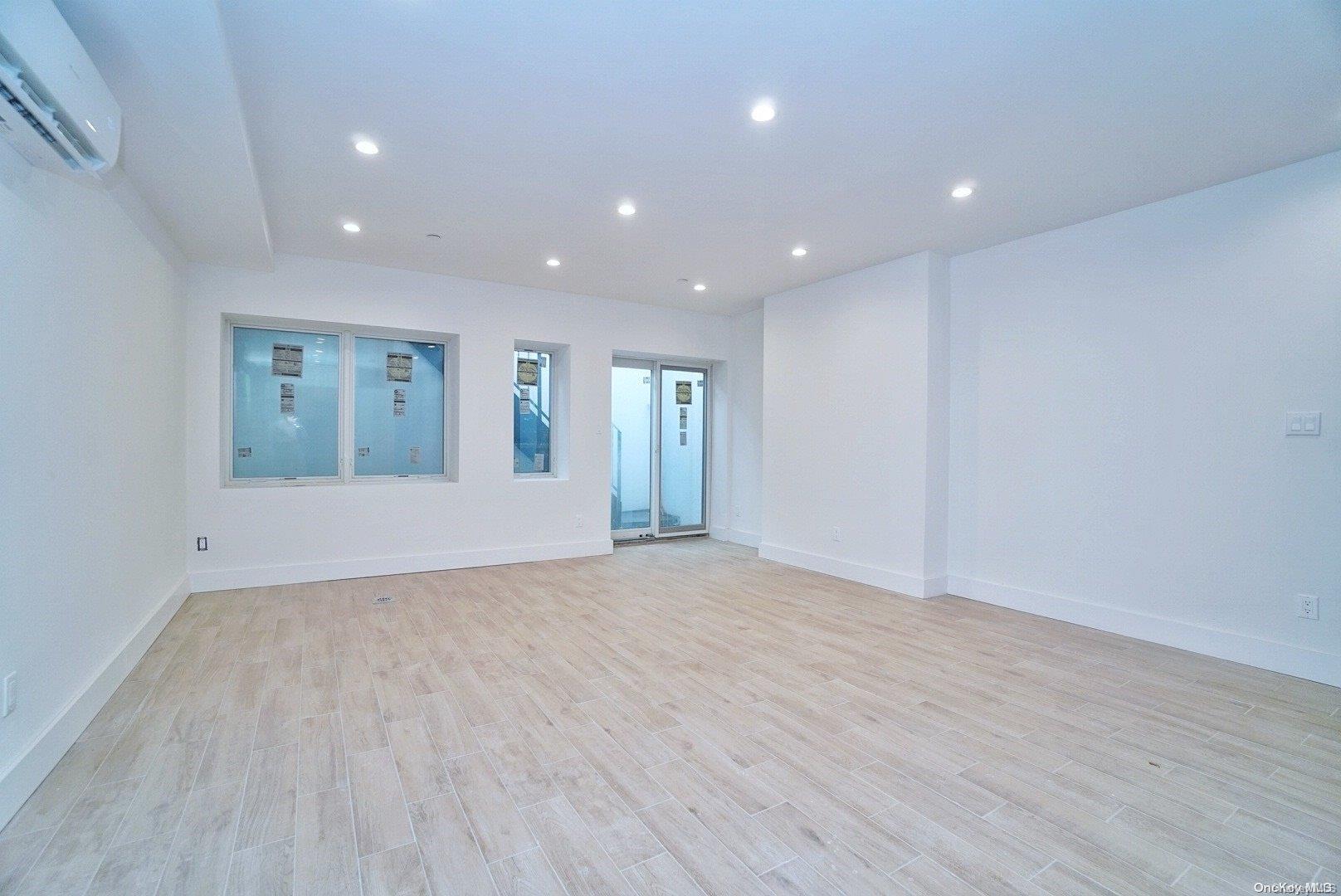 Commercial Sale 28th  Brooklyn, NY 11226, MLS-L3555196-9
