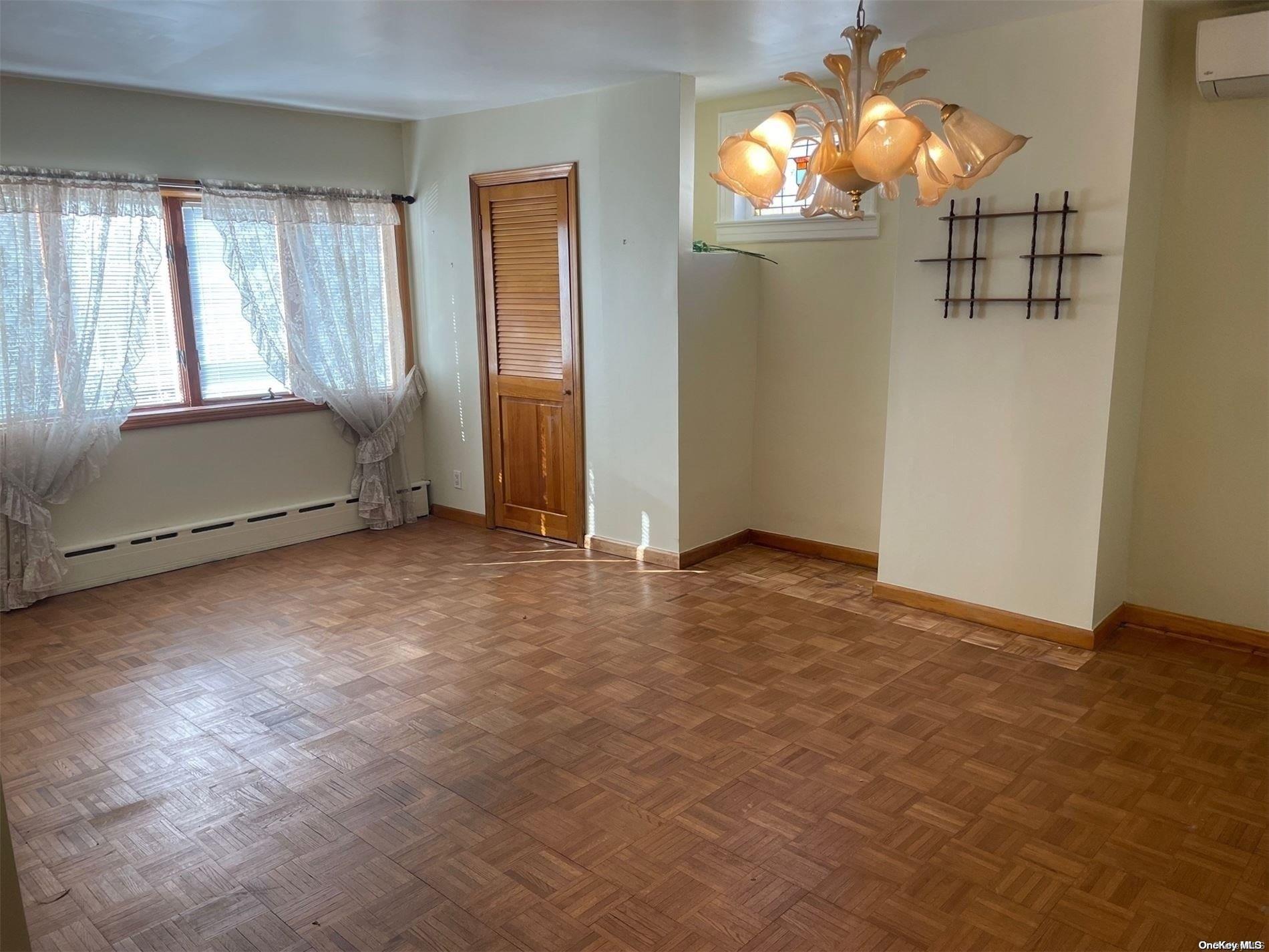 Single Family 119th  Queens, NY 11356, MLS-L3556251-2