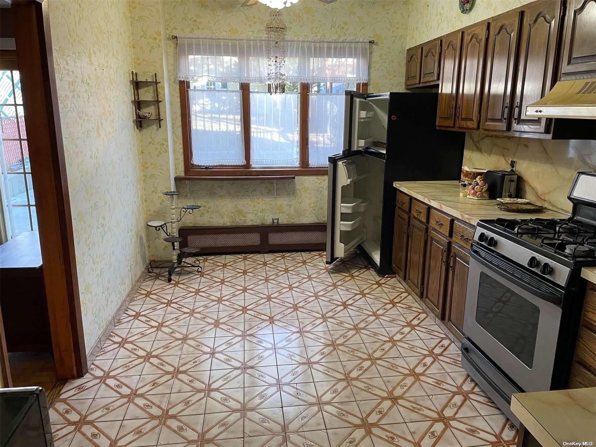 Single Family 119th  Queens, NY 11356, MLS-L3556251-7
