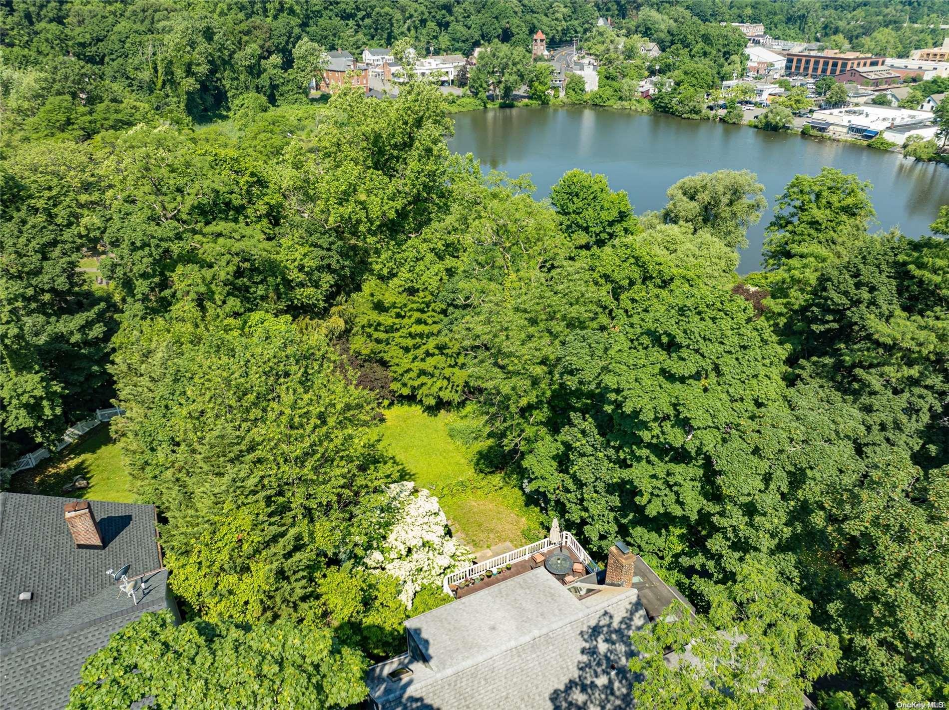 Single Family Broadway  Nassau County, NY 11576, MLS-L3557169-2