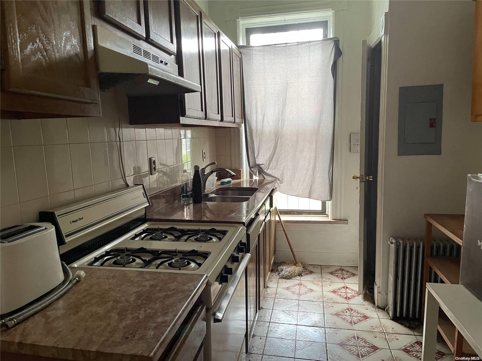 Single Family Saint Marks Pl.  Brooklyn, NY 11217, MLS-L3557416-6