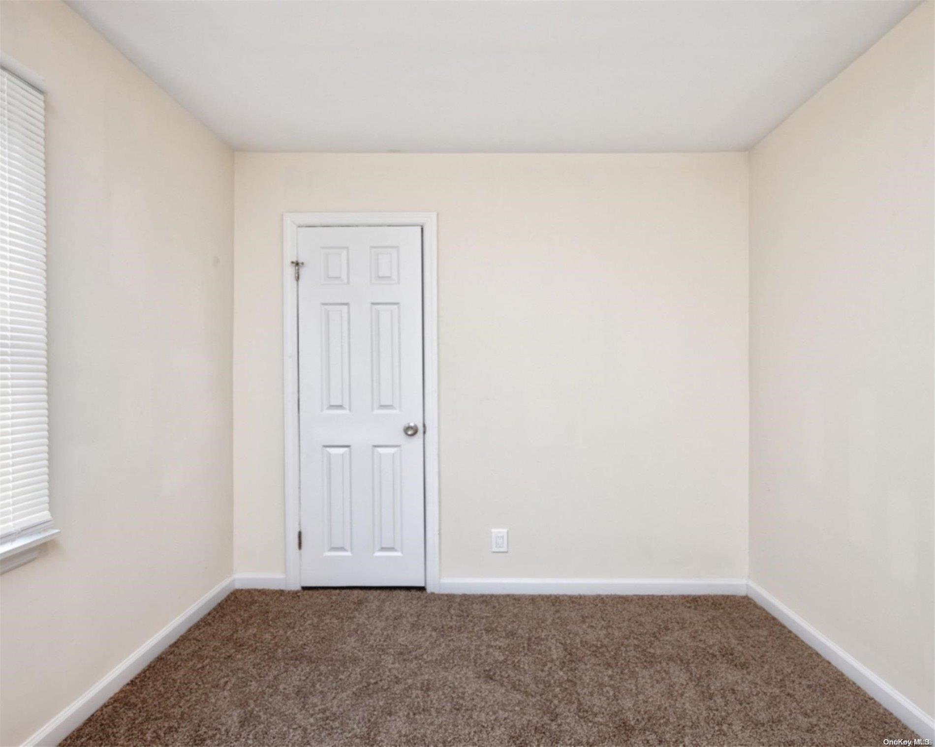 Single Family Orchid  Suffolk County, NY 11951, MLS-L3557483-11