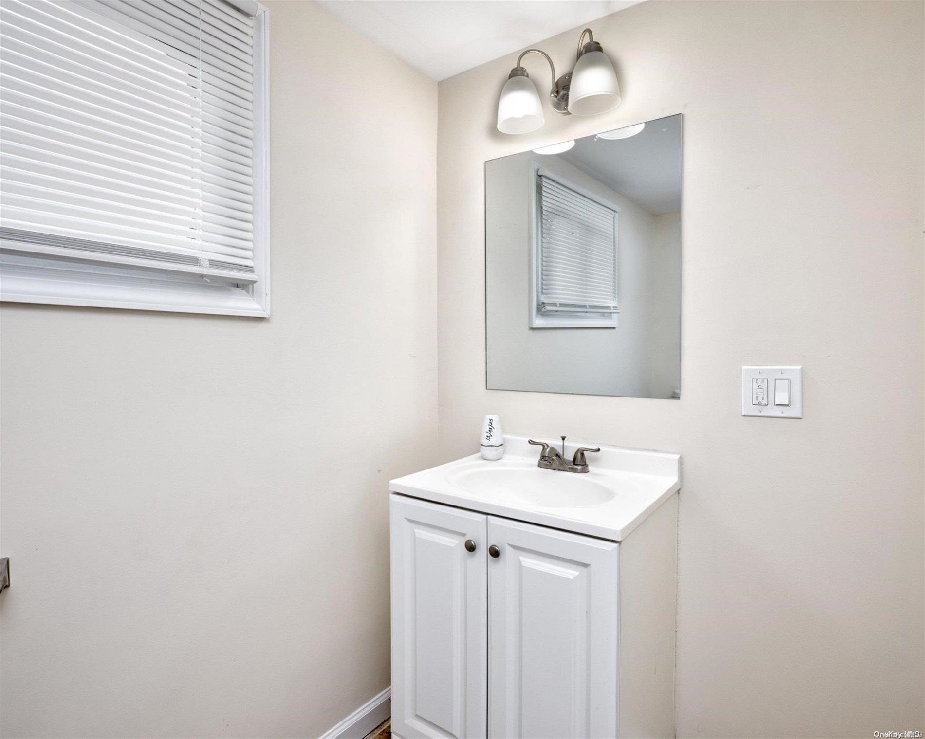Single Family Orchid  Suffolk County, NY 11951, MLS-L3557483-17
