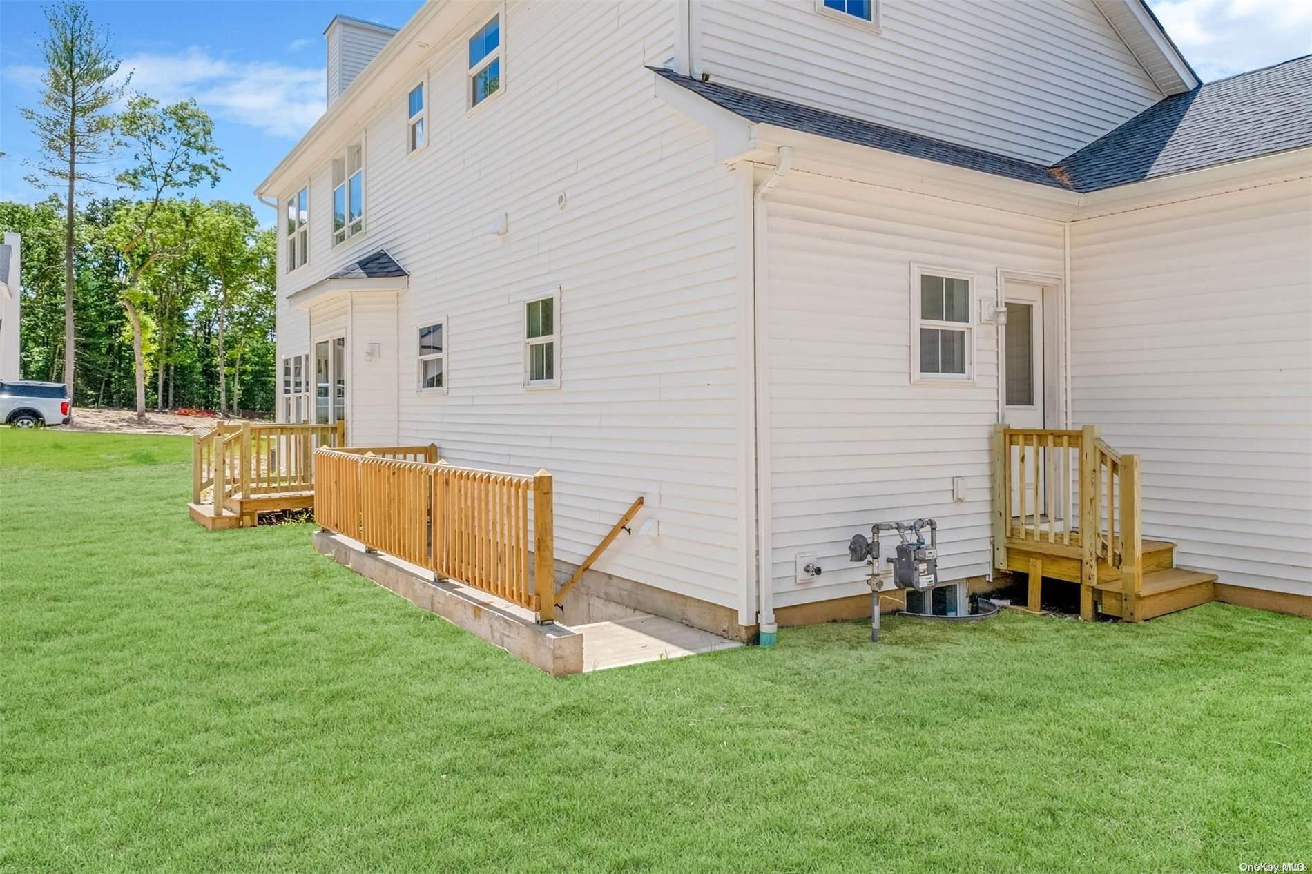 Single Family Cardinal  Suffolk County, NY 11961, MLS-L3558296-4