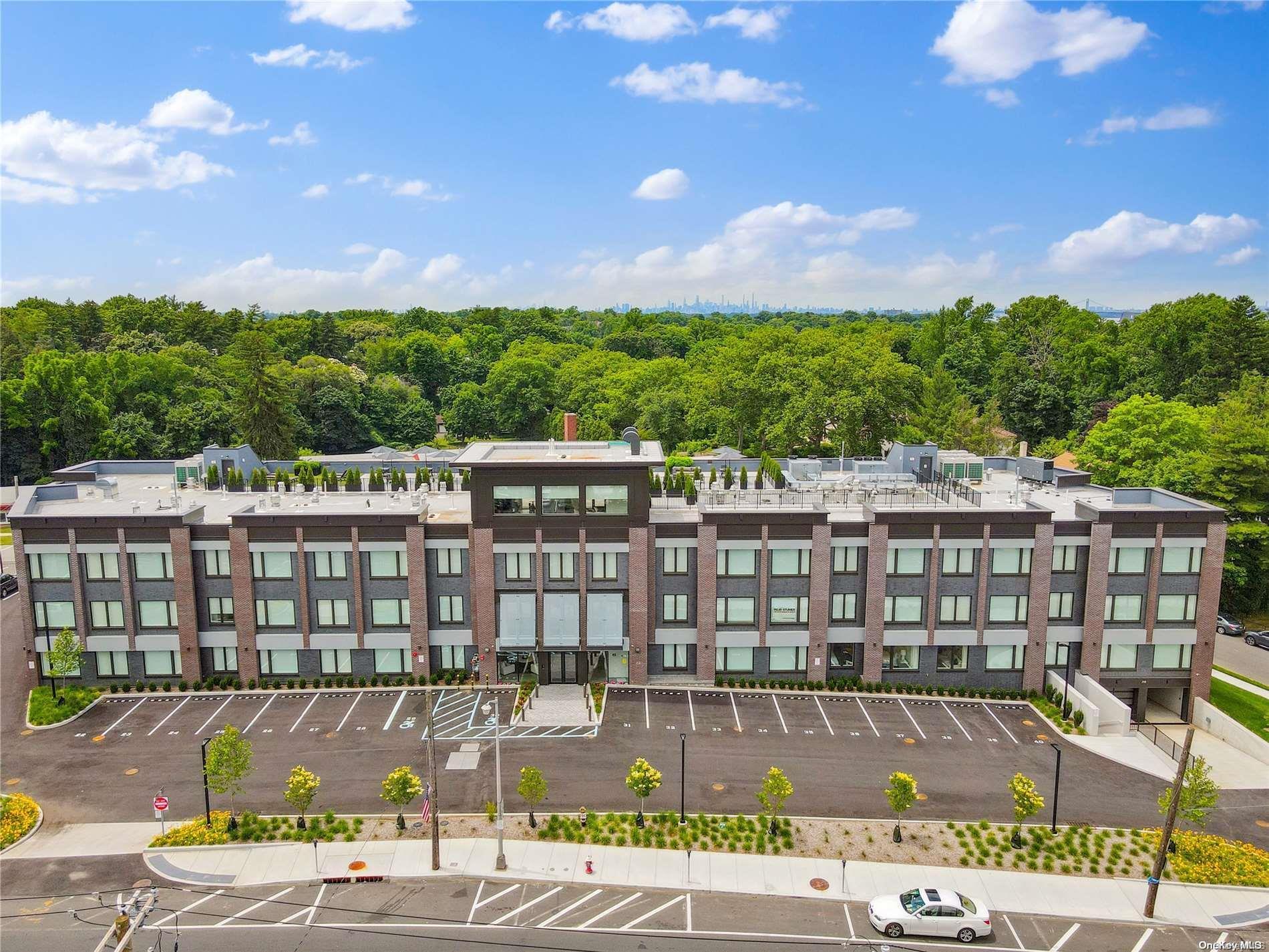 Condo Middle Neck  Nassau County, NY 11021, MLS-L3559294-3