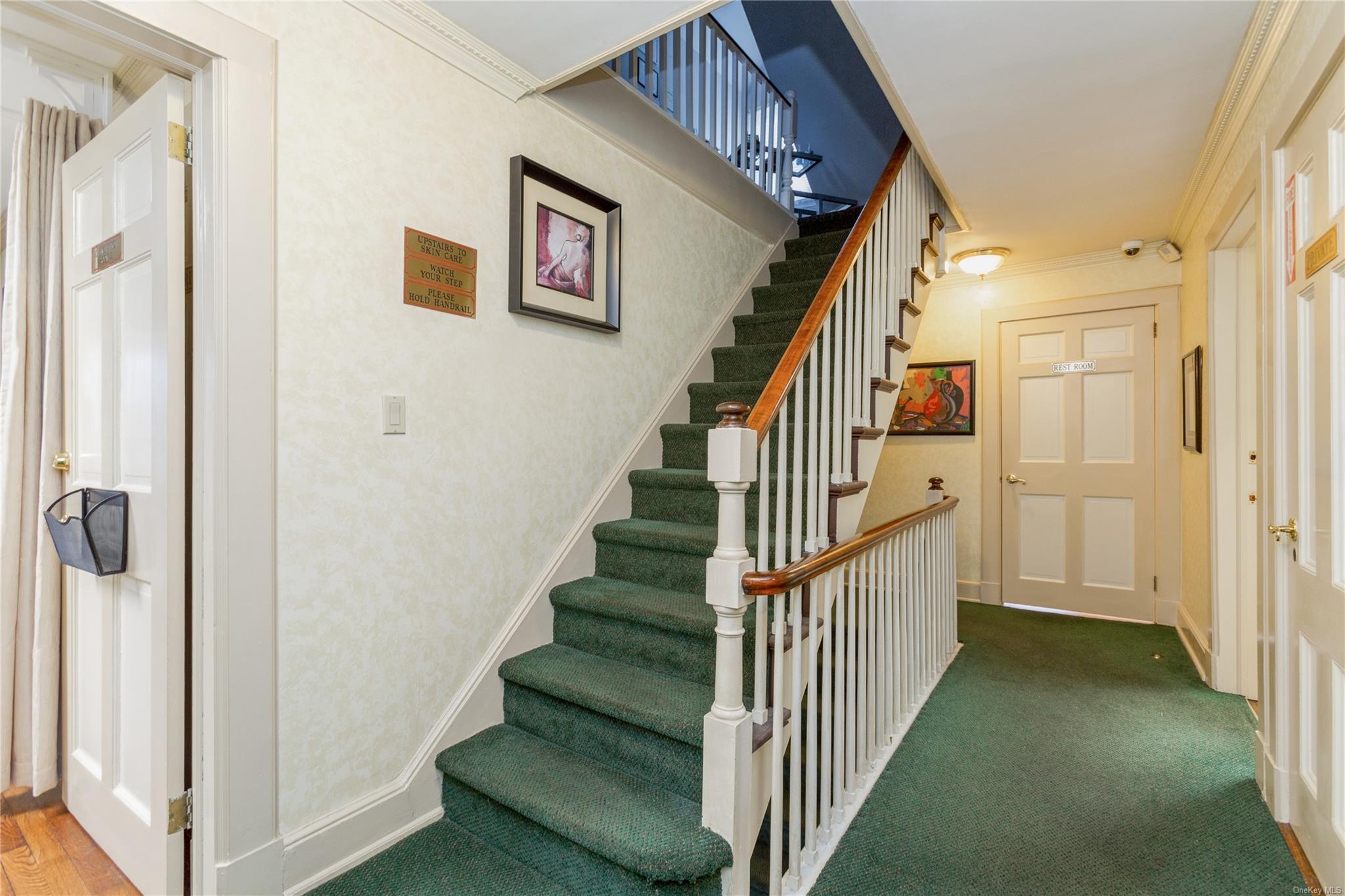Commercial Sale Colonial  Nassau County, NY 11557, MLS-L3559647-5