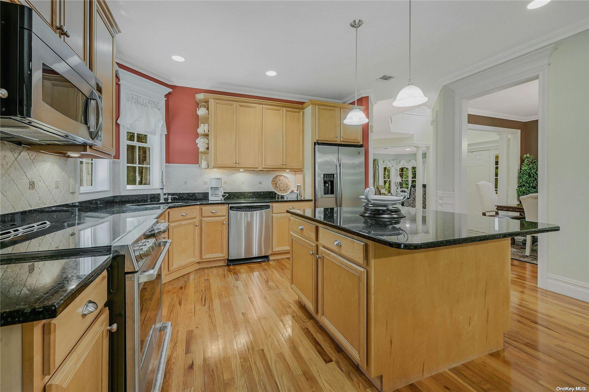 Single Family Saints Orchard  Suffolk County, NY 11777, MLS-L3559884-8