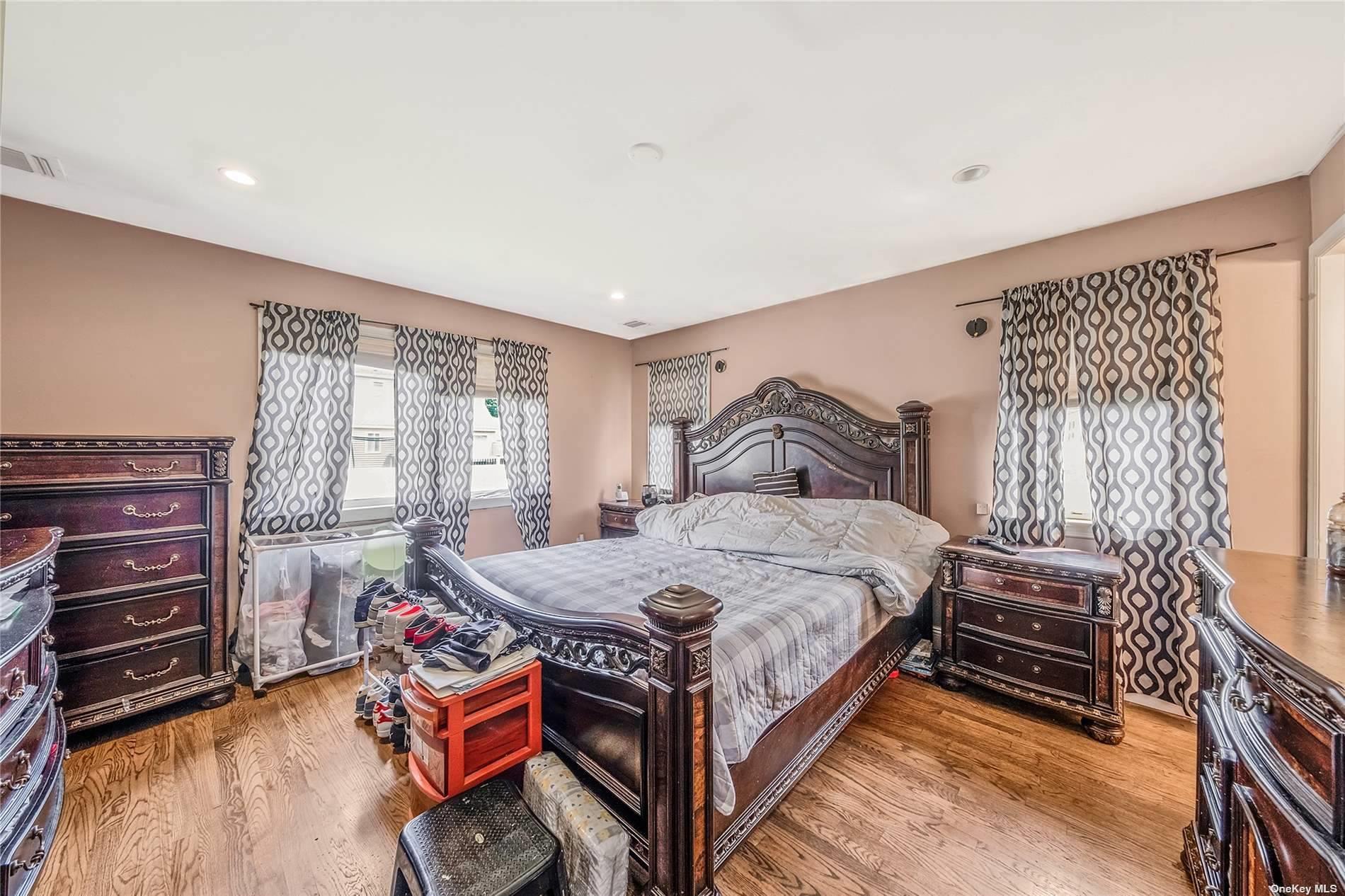 Single Family N Park Drive Nassau County, NY 11758, MLS-L3559928-18