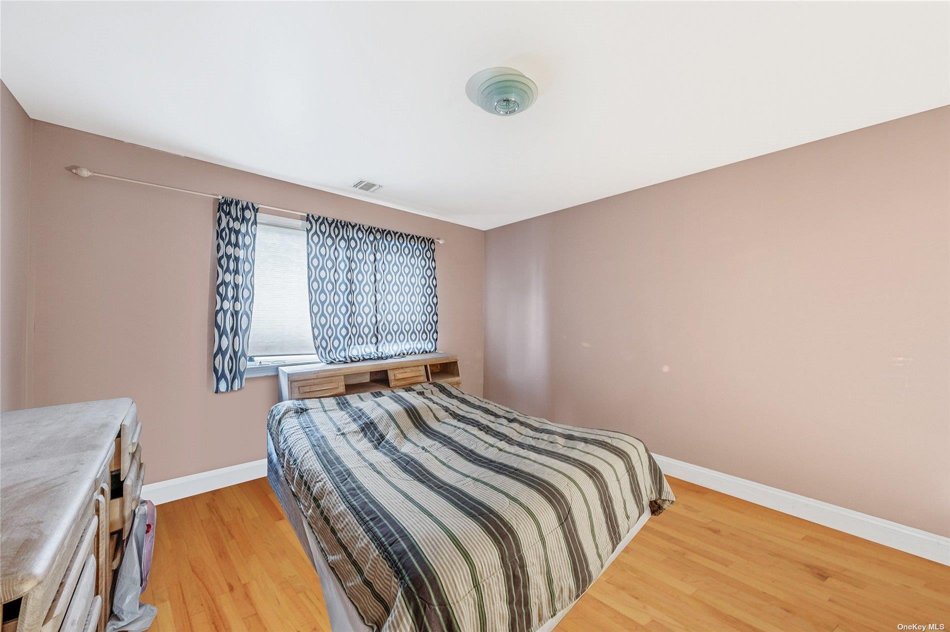 Single Family N Park Drive Nassau County, NY 11758, MLS-L3559928-20