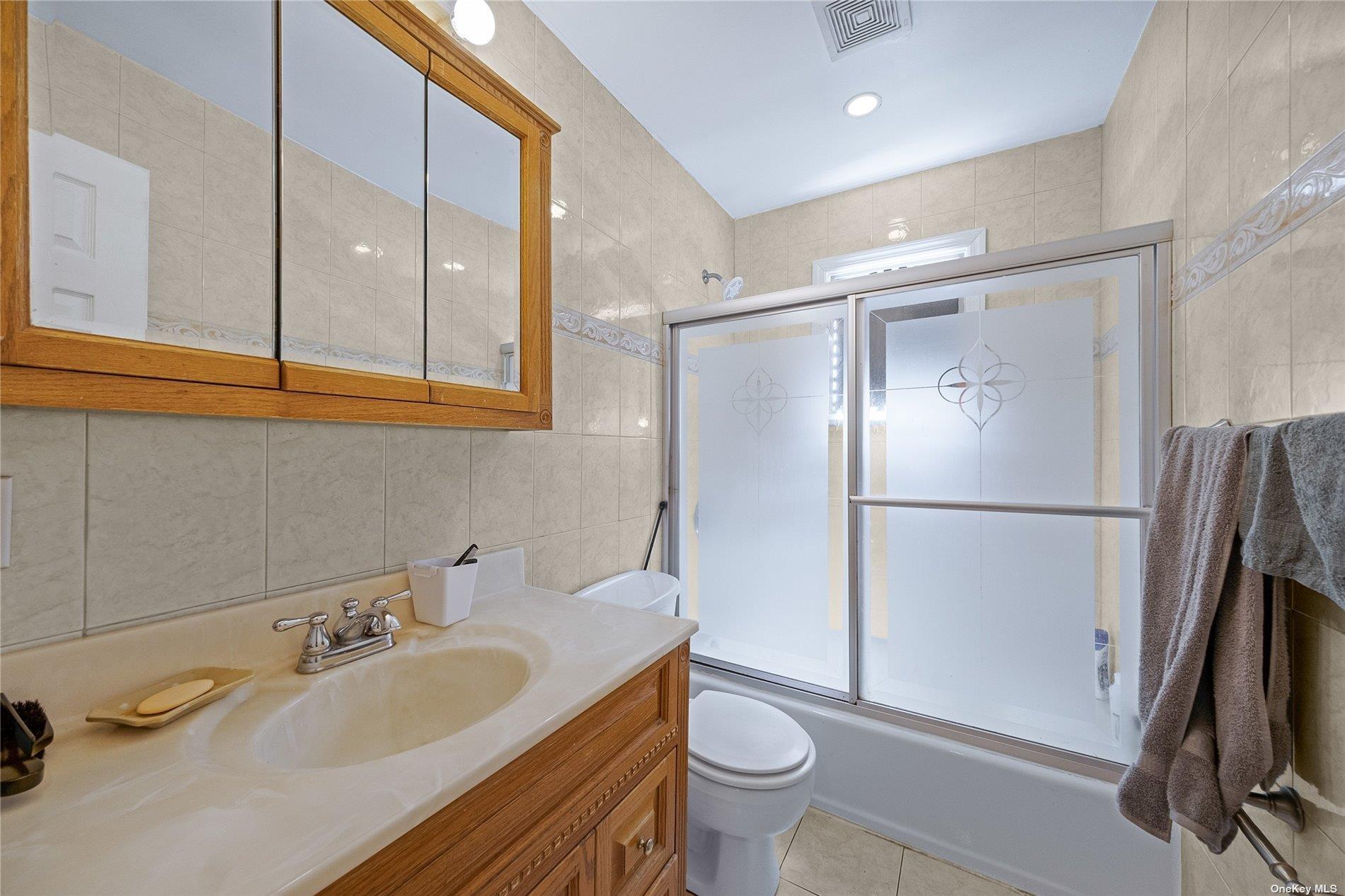 Single Family N Park Drive Nassau County, NY 11758, MLS-L3559928-21