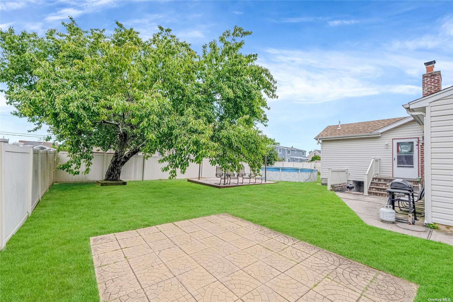 Single Family N Park Drive Nassau County, NY 11758, MLS-L3559928-32