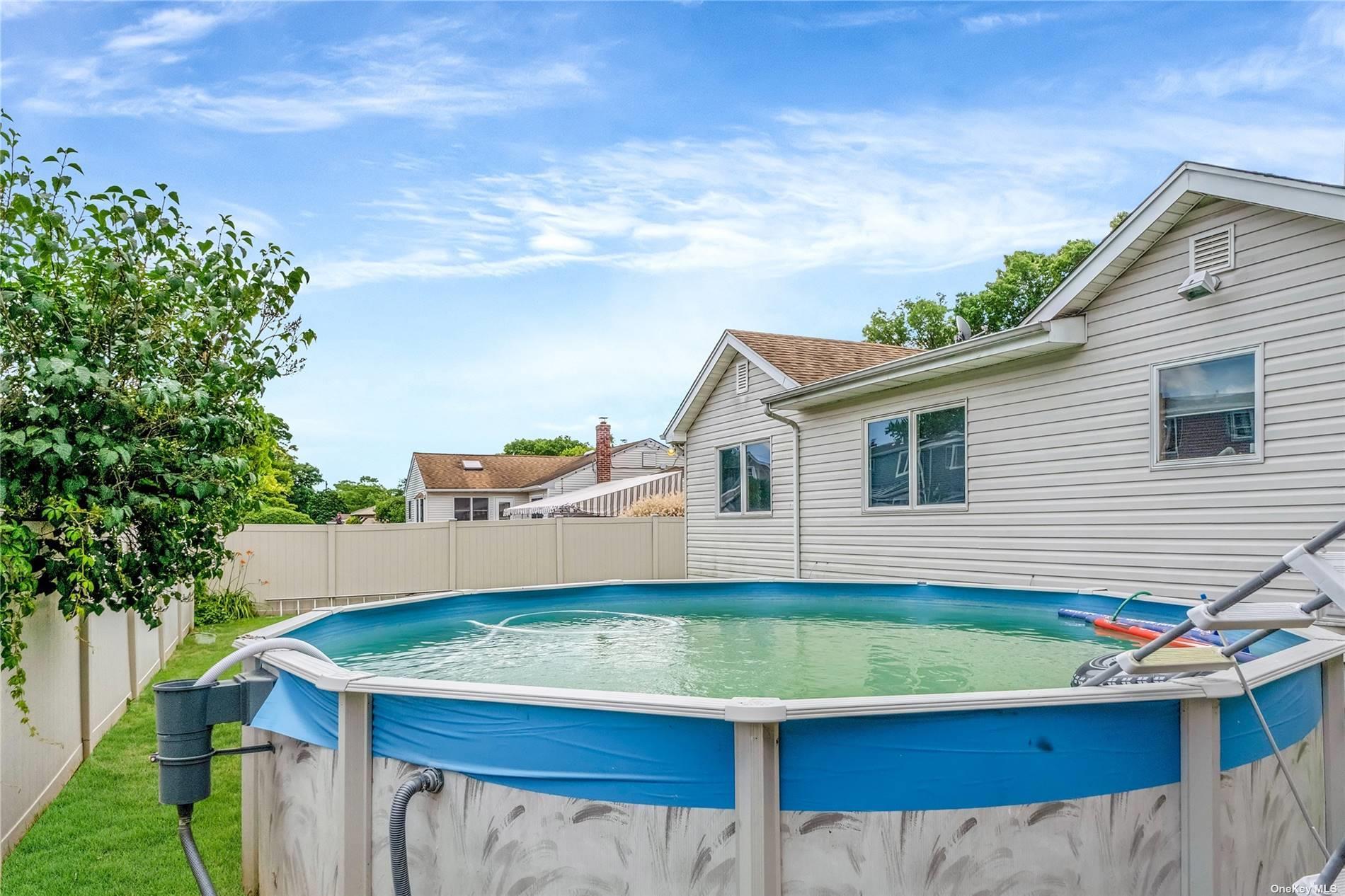 Single Family N Park Drive Nassau County, NY 11758, MLS-L3559928-33