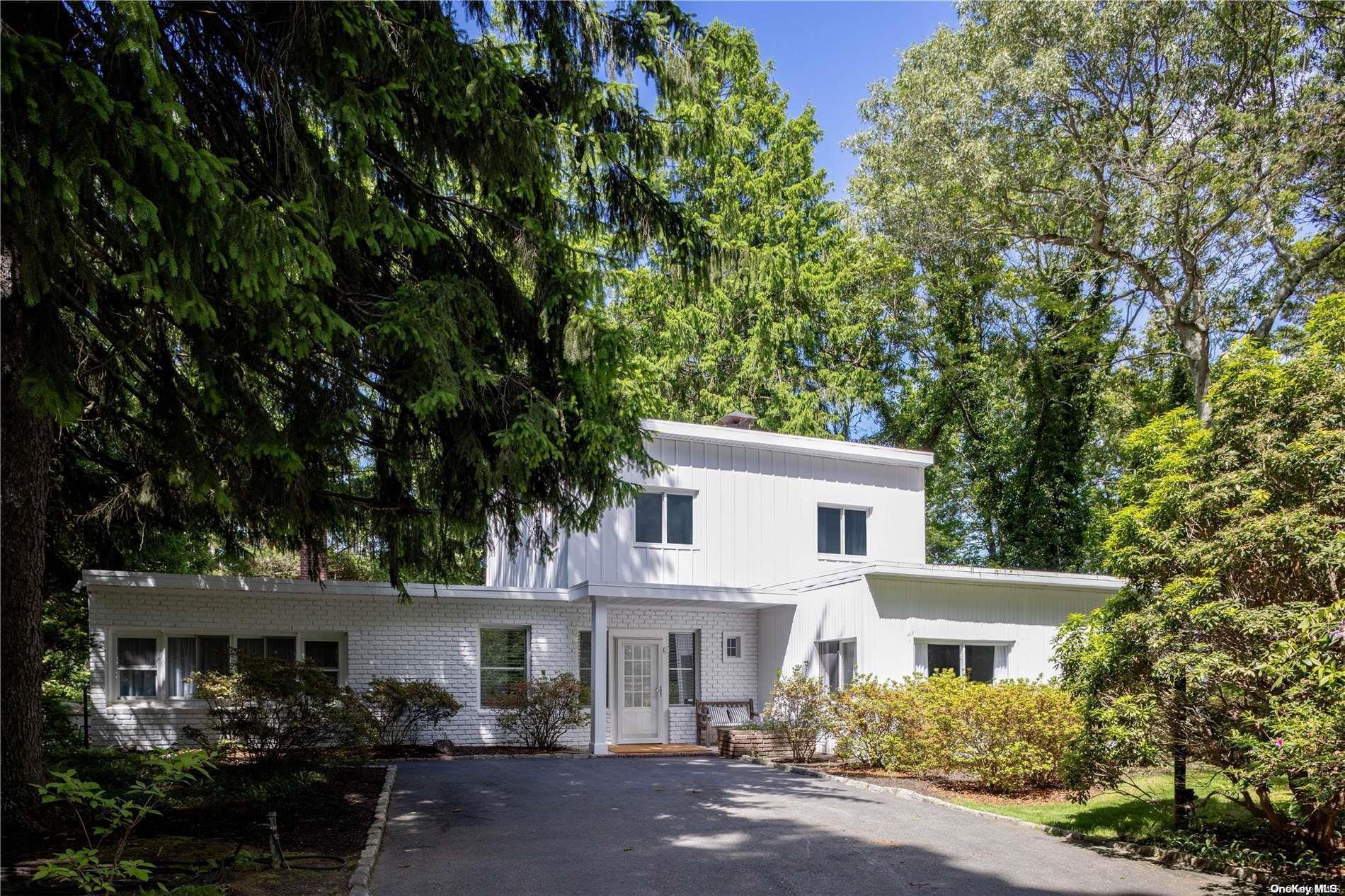 Single Family Woodhollow  Suffolk County, NY 11768, MLS-L3560034-2